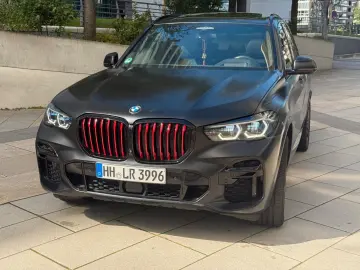 BMW X5 xDrive 30 d M Black VERMILION Edition