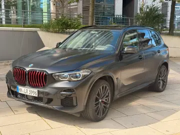 BMW X5 xDrive 30 d M Black VERMILION Edition