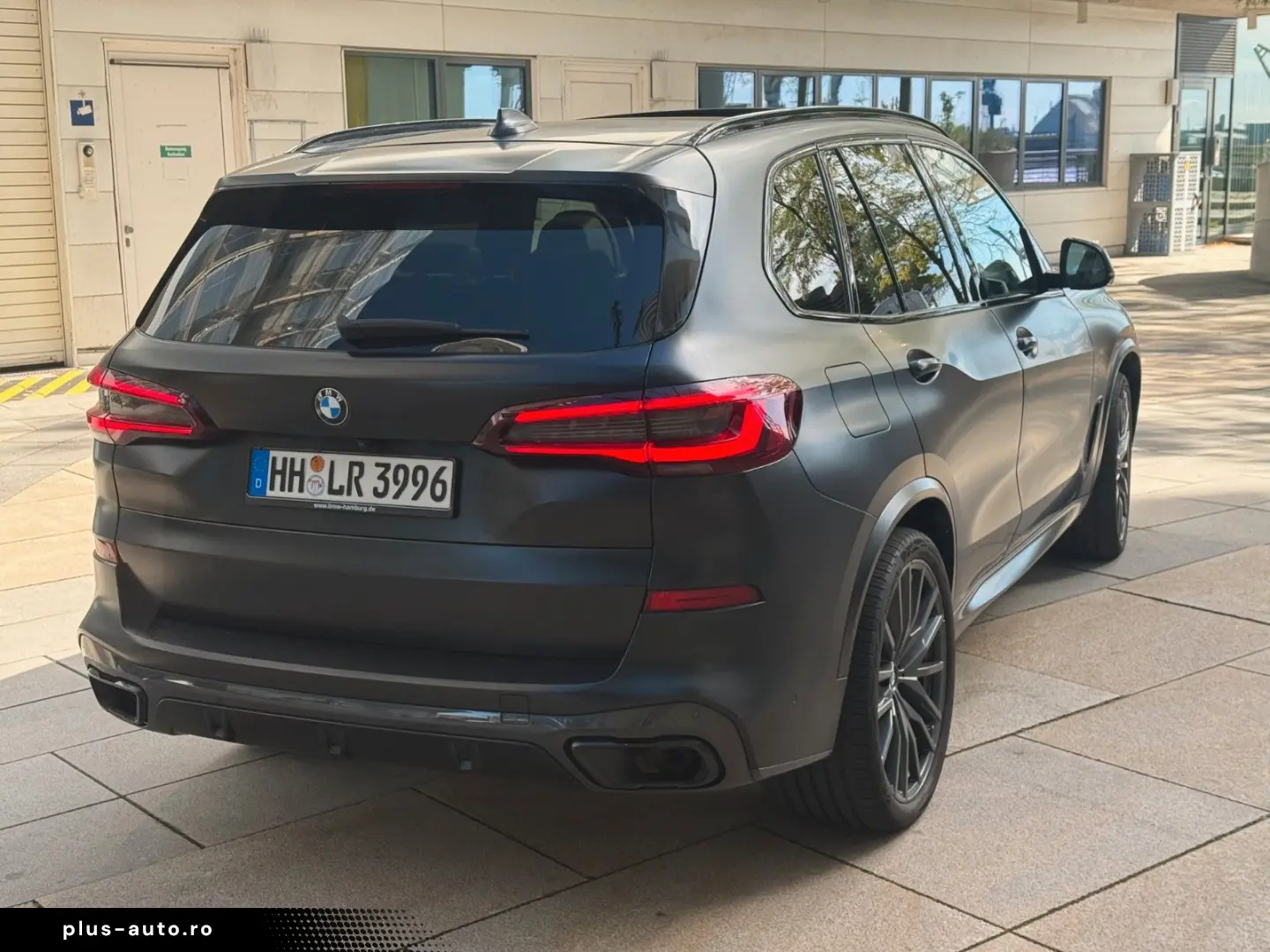 BMW X5 xDrive 30 d M Black VERMILION Edition