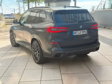 BMW X5 xDrive 30 d M Black VERMILION Edition