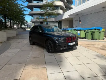 BMW X5 xDrive 30 d M Black VERMILION Edition