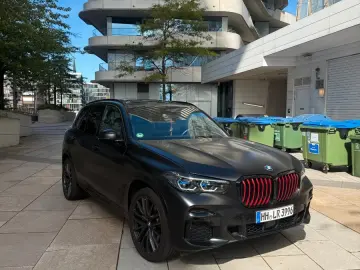 BMW X5 xDrive 30 d M Black VERMILION Edition