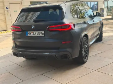 BMW X5 xDrive 30 d M Black VERMILION Edition