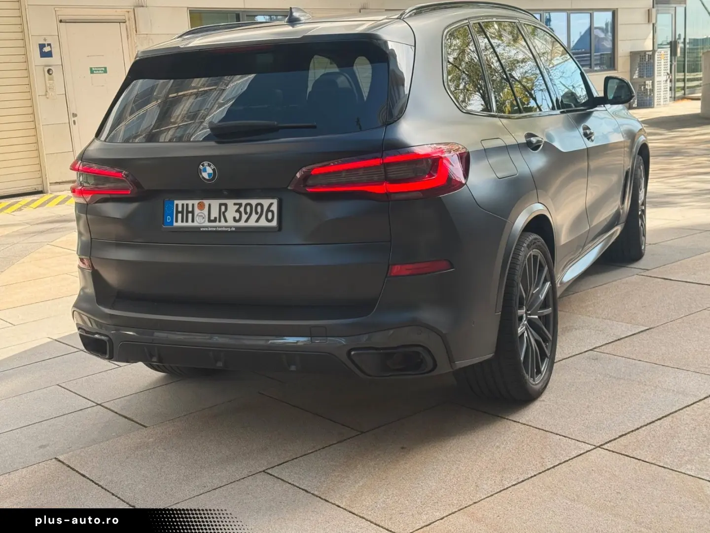 BMW X5 xDrive 30 d M Black VERMILION Edition