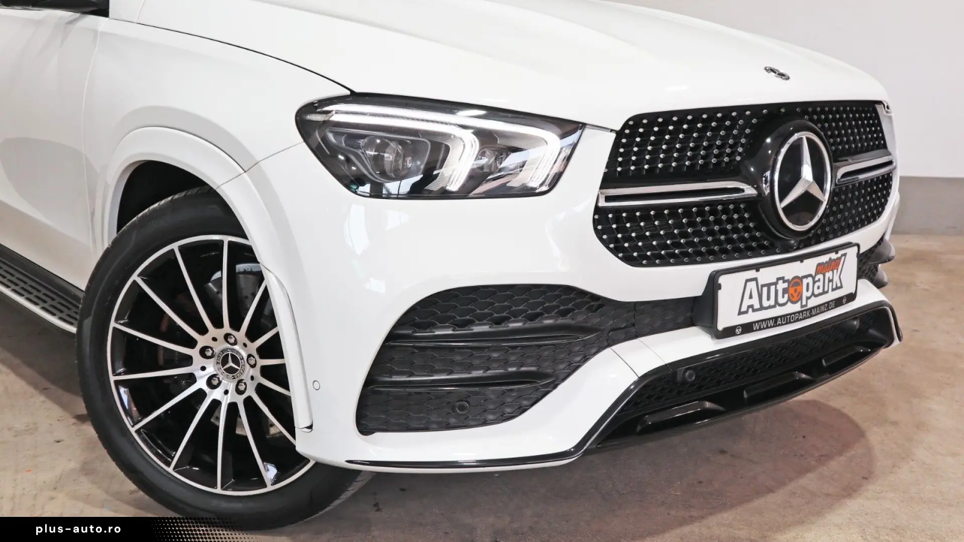MERCEDES-BENZ GLE 300d 4Matic~AMG~PANO~Multi-B~360