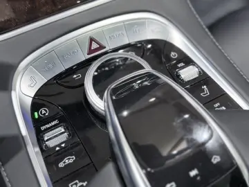 MERCEDES-BENZ S 560 S 4Matic L V8  23 tkm  Burmester