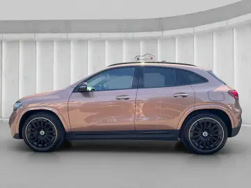 MERCEDES-BENZ GLA 220 d 4M AMG Night Panorama 360  D…
