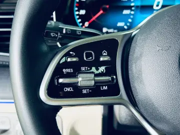 MERCEDES-BENZ GLE 350 de 4M DESIGNO GARANTIE STHZ HUD VOLL