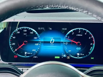 MERCEDES-BENZ GLE 350 de 4M DESIGNO GARANTIE STHZ HUD VOLL