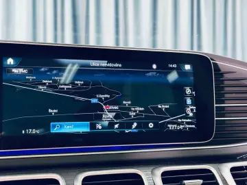 MERCEDES-BENZ GLE 350 de 4M DESIGNO GARANTIE STHZ HUD VOLL
