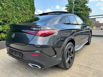 MERCEDES-BENZ GLC 400 e 4Matic Coupe AMG LINE PANO 3…