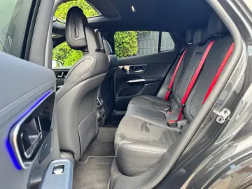 MERCEDES-BENZ GLC 400 e 4Matic Coupe AMG LINE PANO 3…