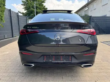 MERCEDES-BENZ GLC 400 e 4Matic Coupe AMG LINE PANO 3…