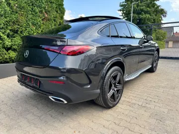 MERCEDES-BENZ GLC 400 e 4Matic Coupe AMG LINE PANO 3…