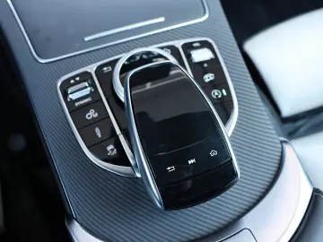 MERCEDES-BENZ C 63s AMG  ACC BURMESTER SHZ PANO APPL…