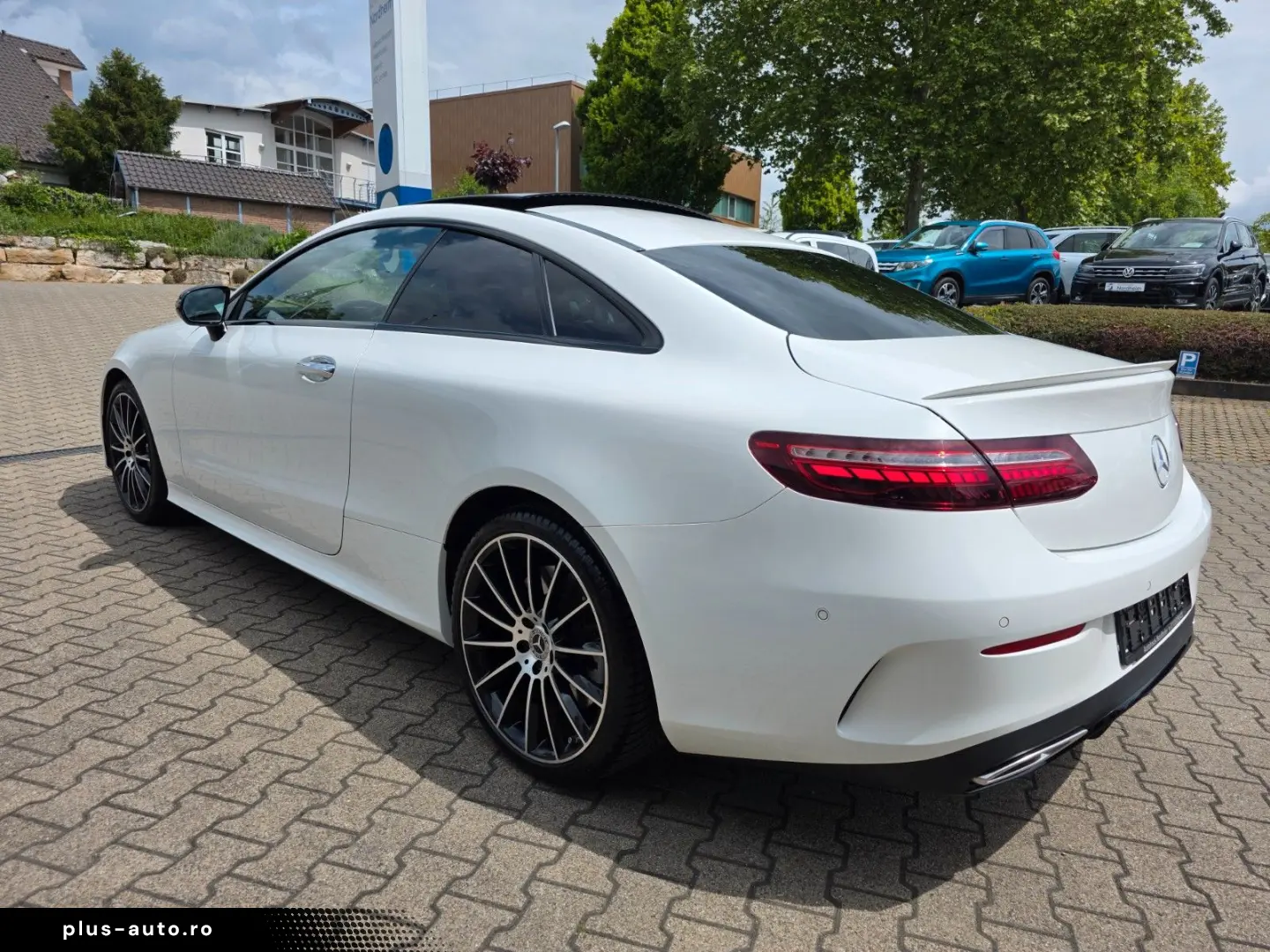 MERCEDES-BENZ E 450 Coupe 4Matic Burmester Panorama AMG-Line