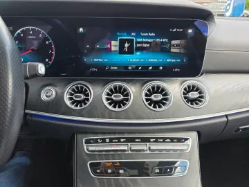 MERCEDES-BENZ E 450 Coupe 4Matic Burmester Panorama AMG-Line