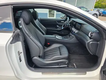 MERCEDES-BENZ E 450 Coupe 4Matic Burmester Panorama AMG-Line