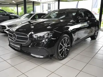 MERCEDES-BENZ E 450 4M AVANTGARDE 360 ACC PDC MULTIBEAM PANO
