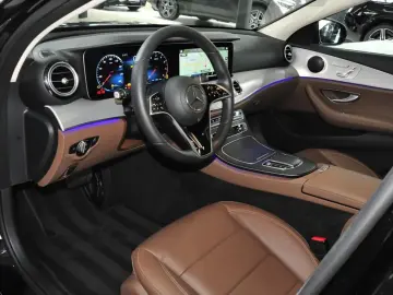 MERCEDES-BENZ E 450 4M AVANTGARDE 360 ACC PDC MULTIBEAM PANO