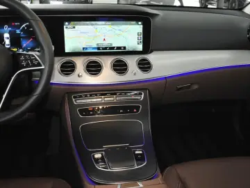 MERCEDES-BENZ E 450 4M AVANTGARDE 360 ACC PDC MULTIBEAM PANO