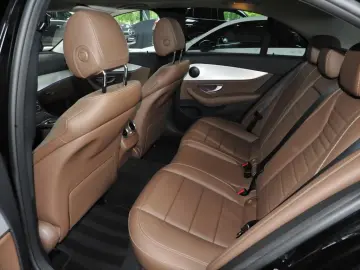 MERCEDES-BENZ E 450 4M AVANTGARDE 360 ACC PDC MULTIBEAM PANO