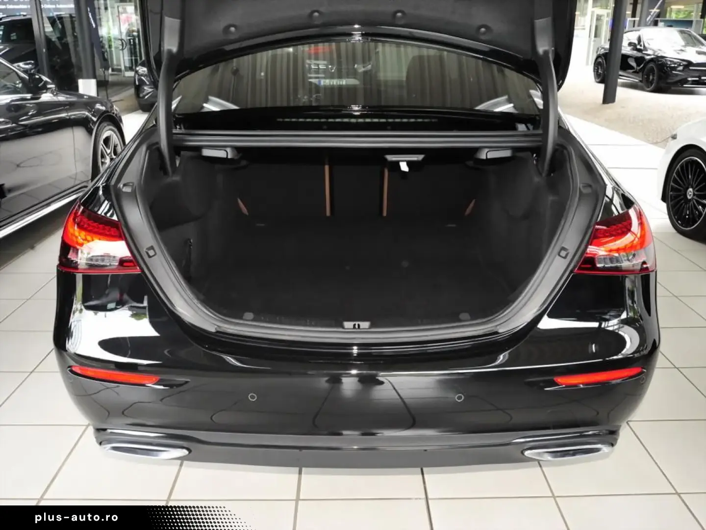 MERCEDES-BENZ E 450 4M AVANTGARDE 360 ACC PDC MULTIBEAM PANO