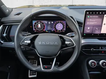 SKODA Kodiaq 2.0 TSI RS 4x4 HUD AHK 360  7-SEATS PANO