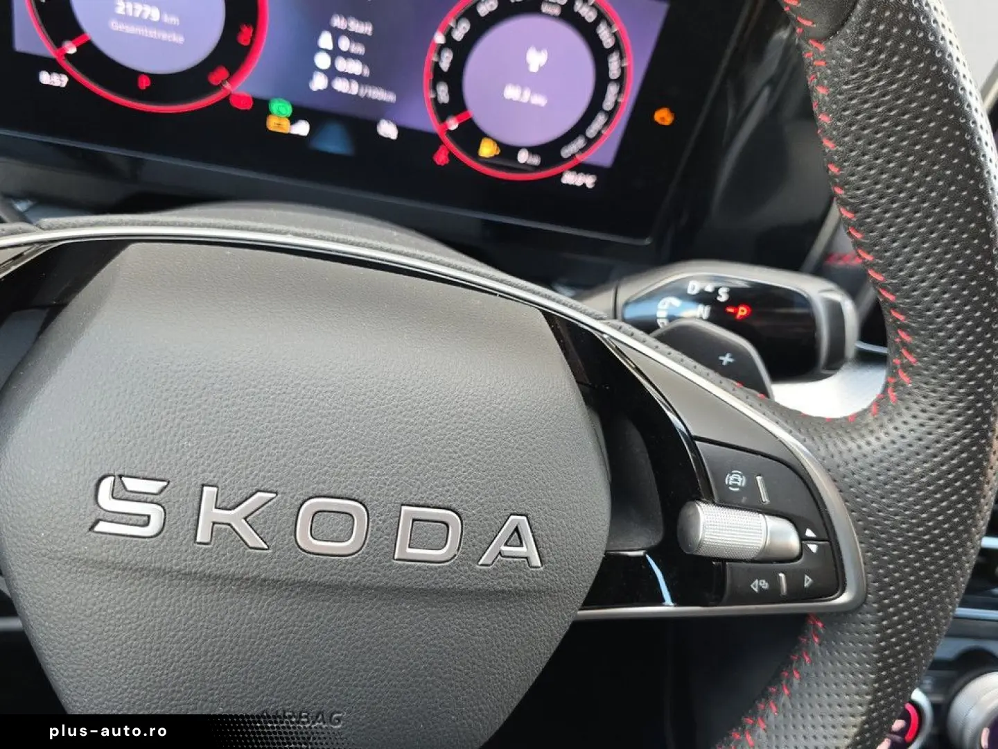 SKODA Kodiaq 2.0 TSI RS 4x4 HUD AHK 360  7-SEATS PANO
