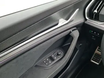 SKODA Kodiaq 2.0 TDI Sportline 4x4 DSG AHK MATRIX