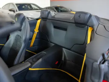 Ferrari Roma Spider AFS3 360  HIFI-Sound Daytona-Seats