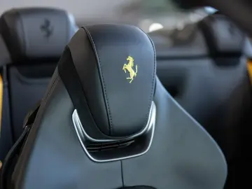 Ferrari Roma Spider AFS3 360  HIFI-Sound Daytona-Seats