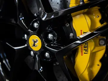 Ferrari Roma Spider AFS3 360  HIFI-Sound Daytona-Seats