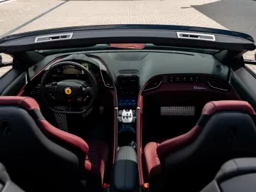 Ferrari Roma Spider   Atelier   LED   JBL   PassDisplay