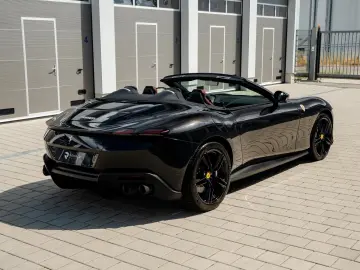 Ferrari Roma Spider   Atelier   LED   JBL   PassDisplay