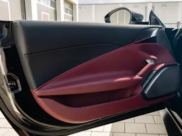 Ferrari Roma Spider   Atelier   LED   JBL   PassDisplay