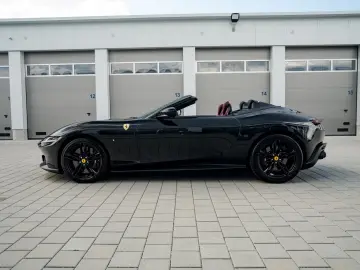Ferrari Roma Spider   Atelier   LED   JBL   PassDisplay