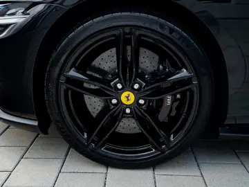 Ferrari Roma Spider   Atelier   LED   JBL   PassDisplay