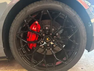LAMBORGHINI Huracán EVO RWD Spyder