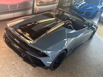 LAMBORGHINI Huracán EVO RWD Spyder