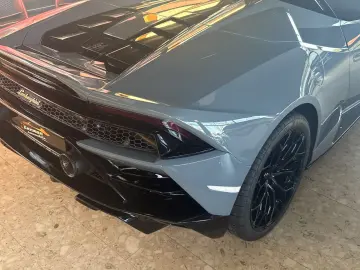 LAMBORGHINI Huracán EVO RWD Spyder