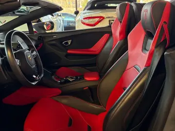 LAMBORGHINI Huracán EVO RWD Spyder