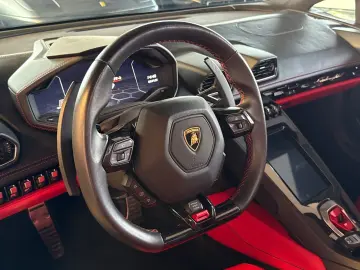 LAMBORGHINI Huracán EVO RWD Spyder
