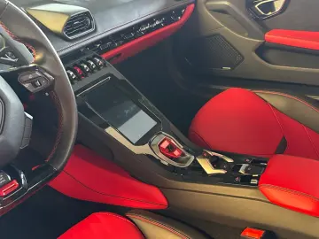 LAMBORGHINI Huracán EVO RWD Spyder