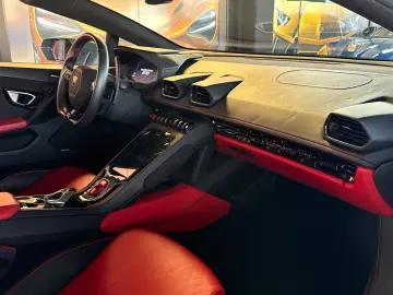 LAMBORGHINI Huracán EVO RWD Spyder