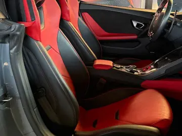 LAMBORGHINI Huracán EVO RWD Spyder