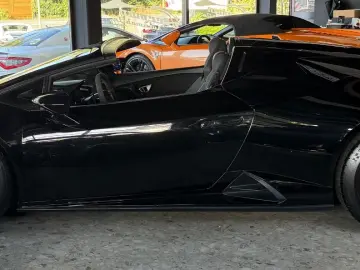 LAMBORGHINI Huracán EVO RWD Spyder   EMOTION PUR
