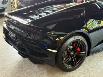 LAMBORGHINI Huracán EVO RWD Spyder   EMOTION PUR