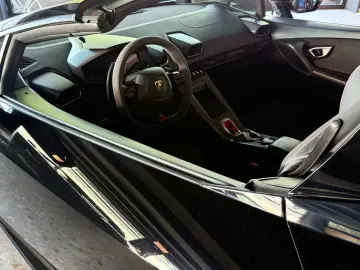 LAMBORGHINI Huracán EVO RWD Spyder   EMOTION PUR