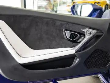 LAMBORGHINI Huracan EVO RWD PPF  Warranty 10 26